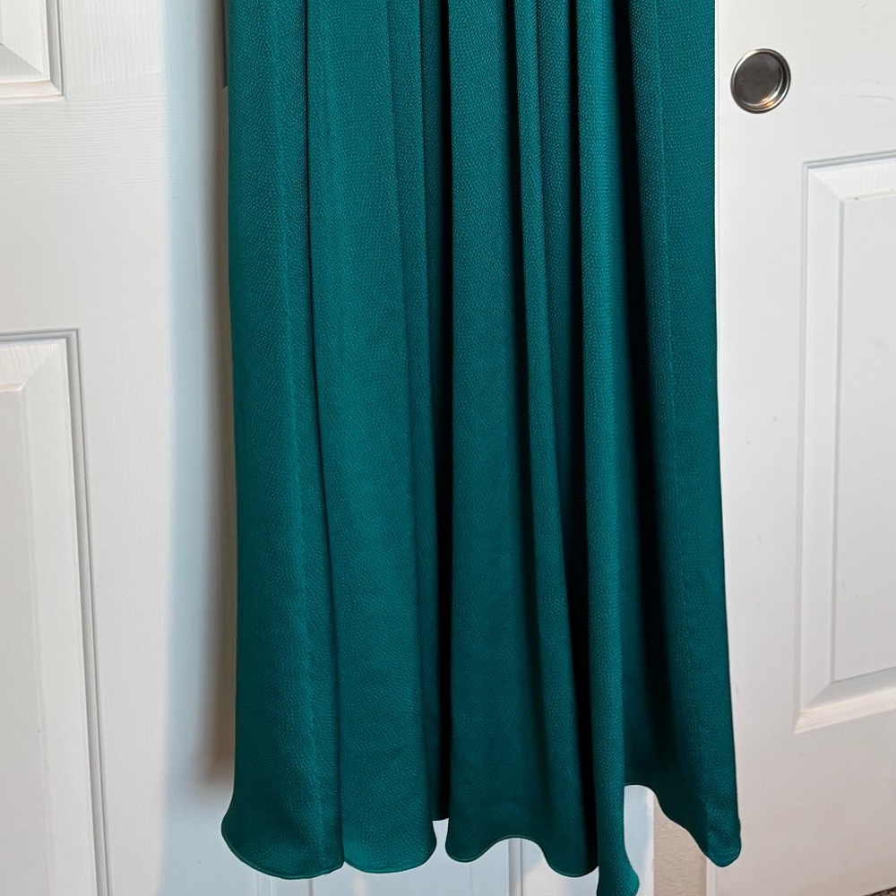 Luxury gown - Picture 3 of 15